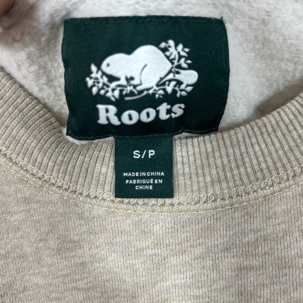 Roots Women’s Beige Crewneck Sweater Size Small - Picture 4 of 7